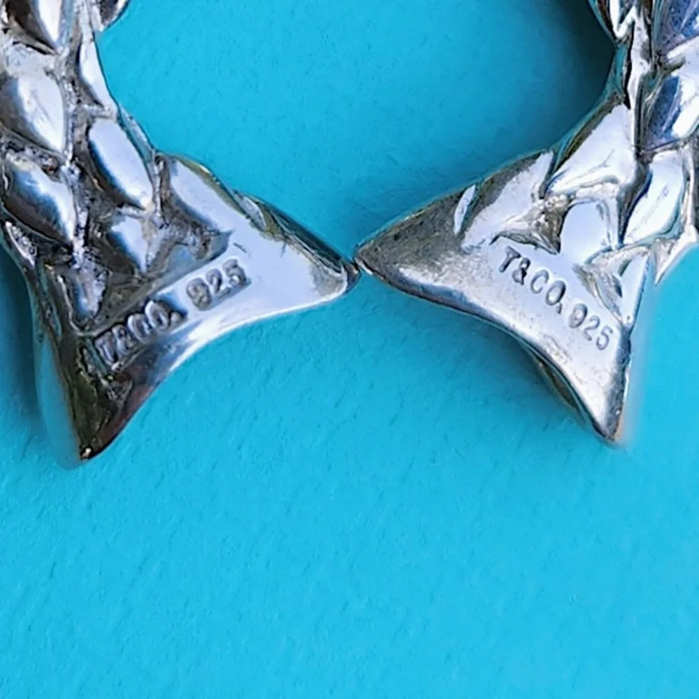 🧧SOLD🎋RARE Vintage Tiffany & Co. 2-Tone 18k Gold Silver Onyx Koi Fish Earrings - Picture 4 of 6